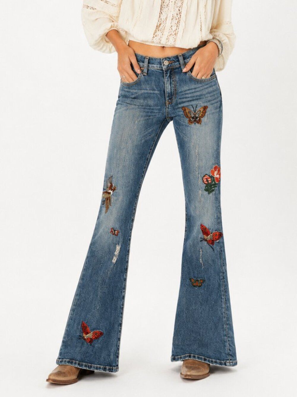 MM Vintage women’s Size 28 Butterfly embroidered flare jeans Boho festival